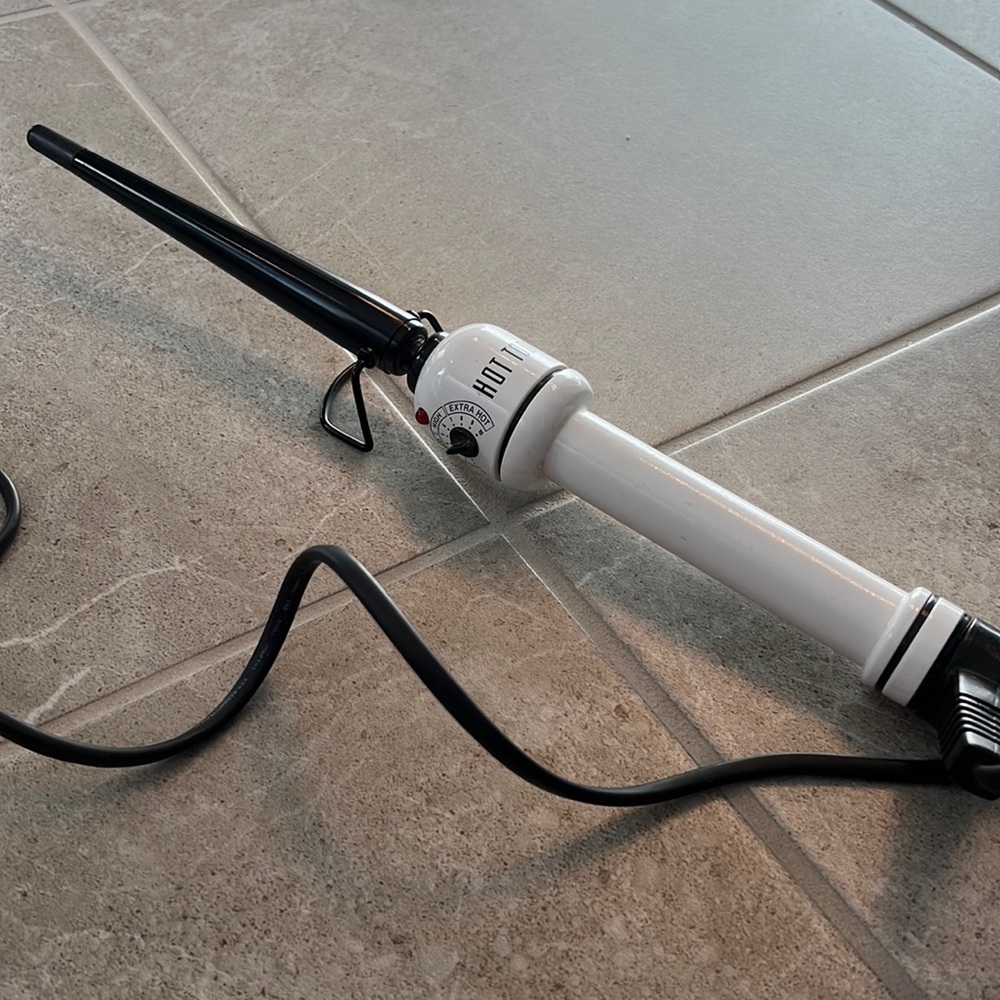 Hot Tools 3/4” Ceramic Tapered Curling Wand